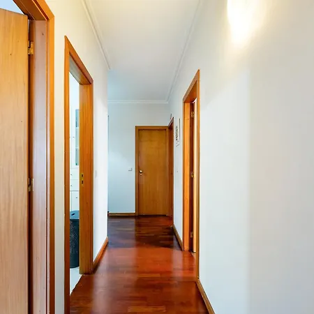 Guestready - Charming Retreat With Balcony * Braga