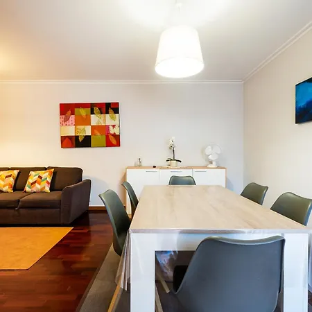 Guestready - Charming Retreat With Balcony Braga